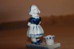 Delfts Blauw melkmeisje kaarshouder, Verzamelen, Beelden en Beeldjes, Ophalen of Verzenden, Zo goed als nieuw, Mens