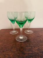 3 groene kristallen wijnglazen, Antiek en Kunst, Antiek | Glas en Kristal, Ophalen