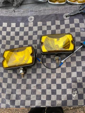 Oldtimer 2 Cibie gele verstralers type 35 beschikbaar voor biedingen