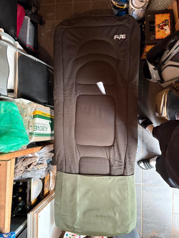 F4E Stretcher beschikbaar voor biedingen