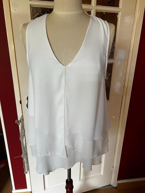 mooi wit topje, Kleding | Dames, Tops, Zo goed als nieuw, Maat 38/40 (M), Wit, Zonder mouw, Ophalen