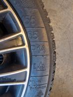 Set van 4 winterbanden in de maat 155/65/14, gemonteerd op, Ophalen of Verzenden, Zo goed als nieuw