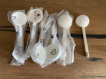 Tupperware maarschepje , maatlepel ruimtemaker beschikbaar voor biedingen