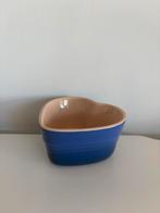 Le Creuset schaaltje hart vorm blauw 300 ml ZGAN!!!, Ophalen of Verzenden, Overige stijlen, Aardewerk, Schaal of Schalen