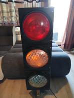 Oude stoplicht op roestvrijstalen voet, Ophalen, Gebruikt