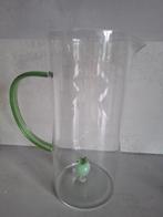 Glazen waterkan, kan met groen handvat en 3D appel op bodem., Huis en Inrichting, Overige typen, Ophalen of Verzenden, Overige stijlen