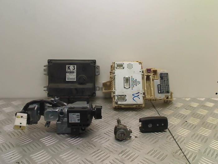 Kontaktslot + Sleutel van een Suzuki Swift, Auto-onderdelen, Overige Auto-onderdelen, Suzuki, Gebruikt, 3 maanden garantie, Ophalen of Verzenden