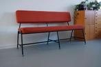 Made Knox eetkamerbank, retro oranje en zwarte poten, Huis en Inrichting, Banken | Sofa's en Chaises Longues, Ophalen, Gebruikt