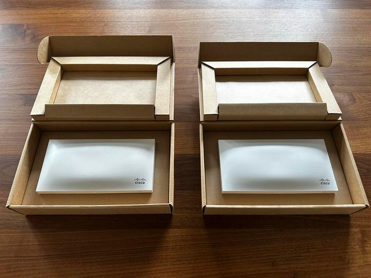 2x Cisco Meraki MR33 in doos + bevestigingsmaterialen, Computers en Software, Accesspoints, Zo goed als nieuw, Ophalen of Verzenden