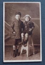 Fotokaart - Twee leuke broertjes., Gebruikt, Foto, Voor 1940, Kind