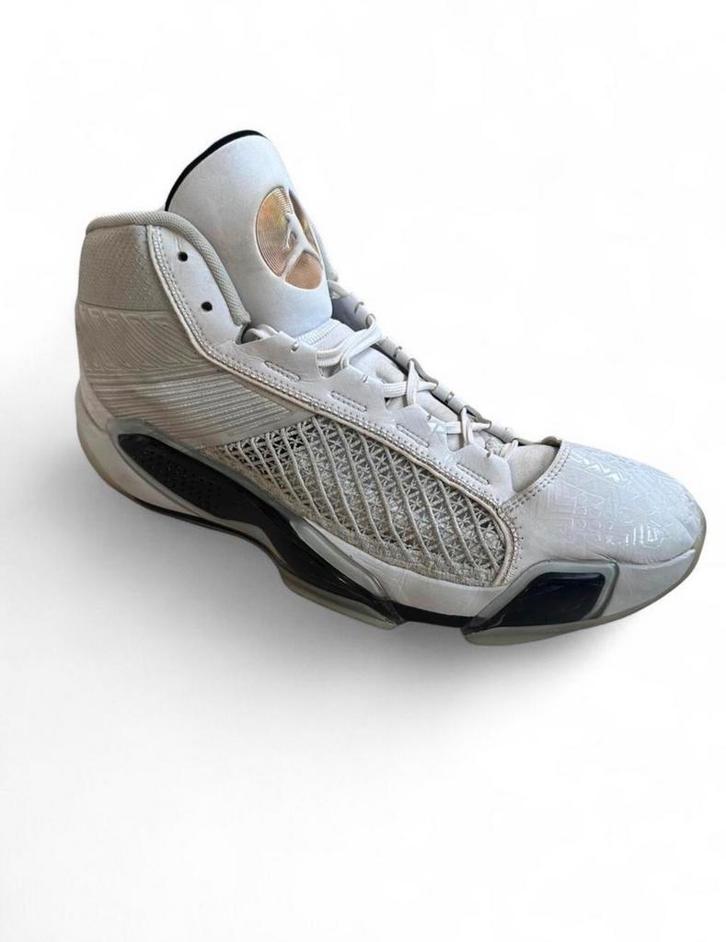 Air Jordan 38 FIBA White EU 49.5, Kleding | Heren, Schoenen, Gedragen, Sneakers of Gympen, Wit, Ophalen of Verzenden