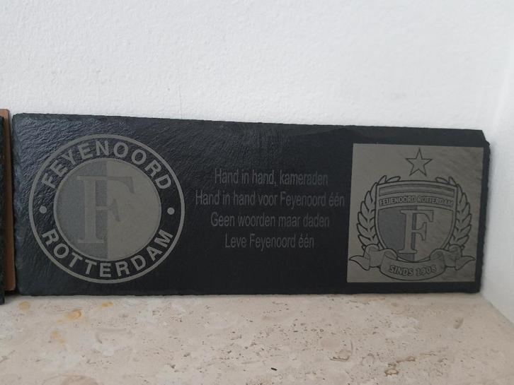 FEYENOORD plateau gegraveerd in leisteen, Verzamelen, Sportartikelen en Voetbal, Nieuw, Overige typen, Feyenoord, Ophalen of Verzenden