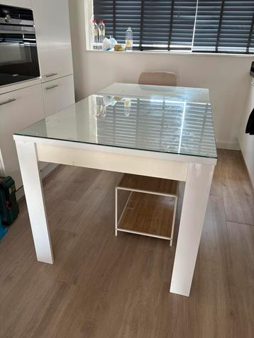 Eettafel, Salontafel, 4x Beige Stoelen
