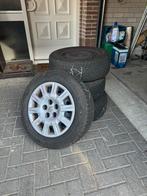 Toyota Verso Winterbanden + Wieldoppen, Ophalen, Gebruikt, 16 inch, Banden en Velgen