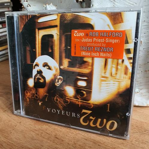 Two - Voyeurs, Cd's en Dvd's, Cd's | Hardrock en Metal, Zo goed als nieuw, Ophalen of Verzenden