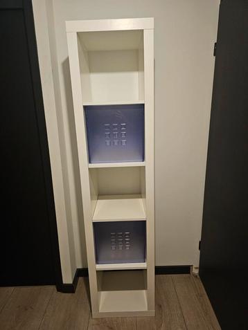 Witte Ikea Kallax/Expedit kast met 5 vakken en 2 bakken  beschikbaar voor biedingen