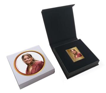 Gouden postzegel Ariane 18 jaar Sint Maarten beschikbaar voor biedingen