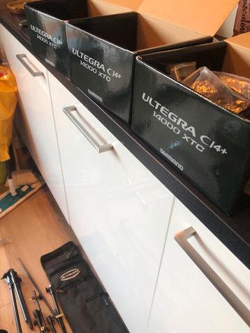 Visspullen Set - Shimano Ultegra, Voerboot, Hengels beschikbaar voor biedingen