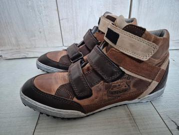 Gave hoge lederen sneakers mt 37 (Track Style/ als NIEUW) beschikbaar voor biedingen