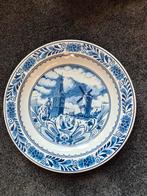 Delfts blauw bord met molen en kerk, Antiek en Kunst, Ophalen