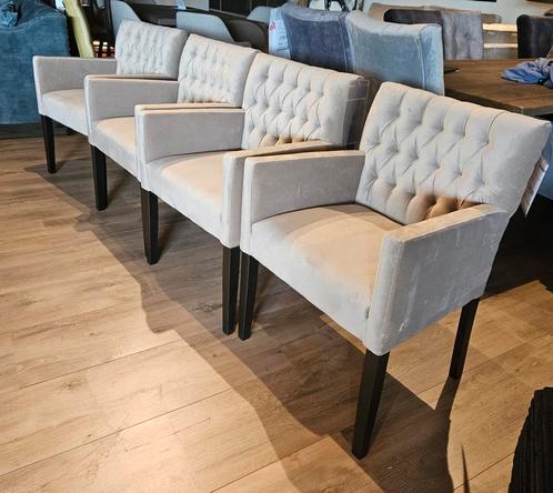 4 eetkamerstoel met arm € 1540,- nu € 439,-, Huis en Inrichting, Stoelen, Ophalen