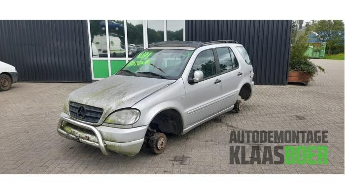 Buitenspiegel links van een Mercedes ML-Klasse, Auto-onderdelen, Spiegels, Mercedes-Benz, Gebruikt, 6 maanden garantie, 12 maanden garantie