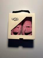 Uggs roze maat 4/5 - Nieuw in doos!, Ophalen of Verzenden, Nieuw, Meisje, Slofjes