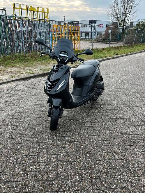 Piaggio zip 80cc Malossi 4t 2v E2, Fietsen en Brommers, Scooters | Piaggio, Zo goed als nieuw, Zip, Maximaal 45 km/u, Benzine