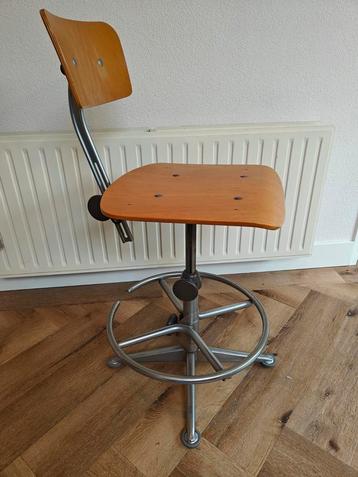 Dutch Design! Vintage architectenstoel Ahrend de Cirkel  beschikbaar voor biedingen