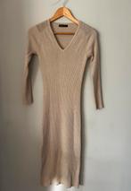 Jurk beige met subtiel glittertje in maat S, Kleding | Dames, Jurken, Beige, Ophalen of Verzenden, Zo goed als nieuw, Maat 36 (S)