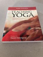 Teachimg Yoga, Ophalen of Verzenden, Zo goed als nieuw, Meditatie of Yoga, Instructieboek