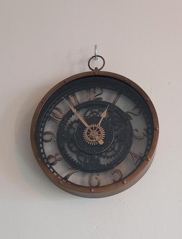Industriële Wandklok 26cm - Zo Goed Als Nieuw! beschikbaar voor biedingen