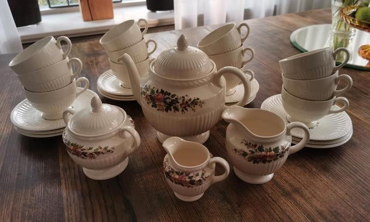 Wedgwood Conway Servies - Puntgaaf!, Huis en Inrichting, Keuken | Servies, Zo goed als nieuw, Compleet servies, Wedgwood, Porselein