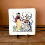 Vintage onderzetter met personen in klederdracht, Ophalen of Verzenden