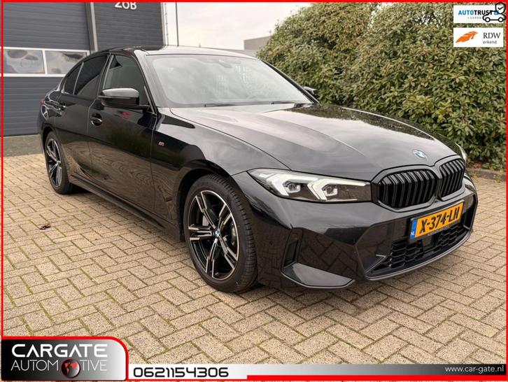 BMW 3-serie 330d xDrive|Dealer Onderhouden|M-Pakket|Leer|Apk, Auto's, BMW, Bedrijf, Te koop, 3-Serie, 4x4, ABS, Achteruitrijcamera