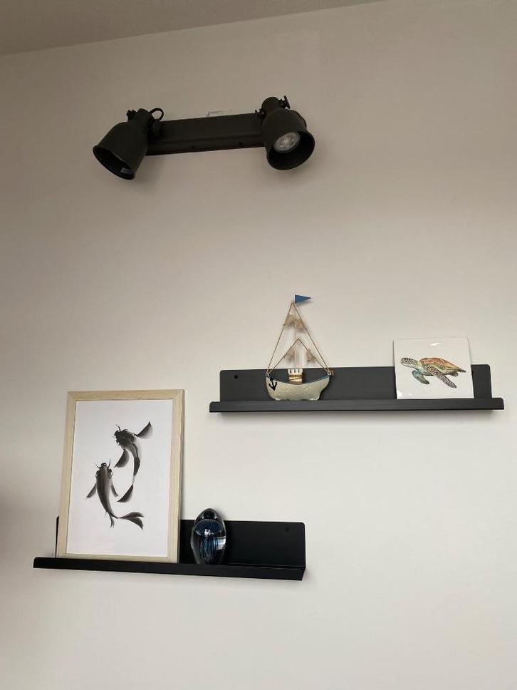 Zwart metalen wandplankjes drie stuks Loods5, Huis en Inrichting, Woonaccessoires | Wandplanken en Boekenplanken, Zo goed als nieuw