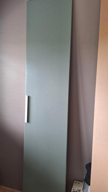 Pax kast deur. Licht groen. 