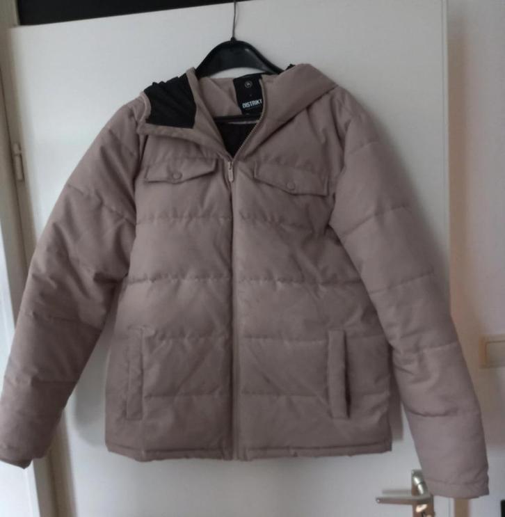 Winterjas van Distrikt. Maat L, Kleding | Heren, Jassen | Winter, Zo goed als nieuw, Maat 52/54 (L), Beige, Ophalen of Verzenden