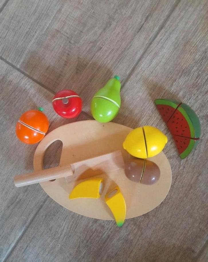 Snijfruit met mes en snijplank, Kinderen en Baby's, Speelgoed | Speelkeukens, Zo goed als nieuw, Hout, Ophalen of Verzenden