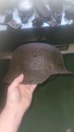 Duitse helm m40, Verzamelen, Militaria | Tweede Wereldoorlog, Duitsland, Ophalen of Verzenden, Helm of Baret, Landmacht