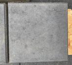 Betontegels blauw-grijs 30x30x4 33 stuks + restanten, Tuin en Terras, Tegels en Klinkers, Ophalen, Gebruikt, Minder dan 5 m², Beton