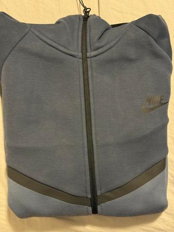 nike tech, nieuw/zgan beschikbaar voor biedingen