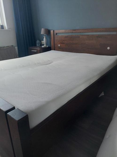Massief en goed bed 160x200, Huis en Inrichting, Slaapkamer | Bedden, Gebruikt, Tweepersoons, 160 cm, 200 cm, Hout, Ophalen