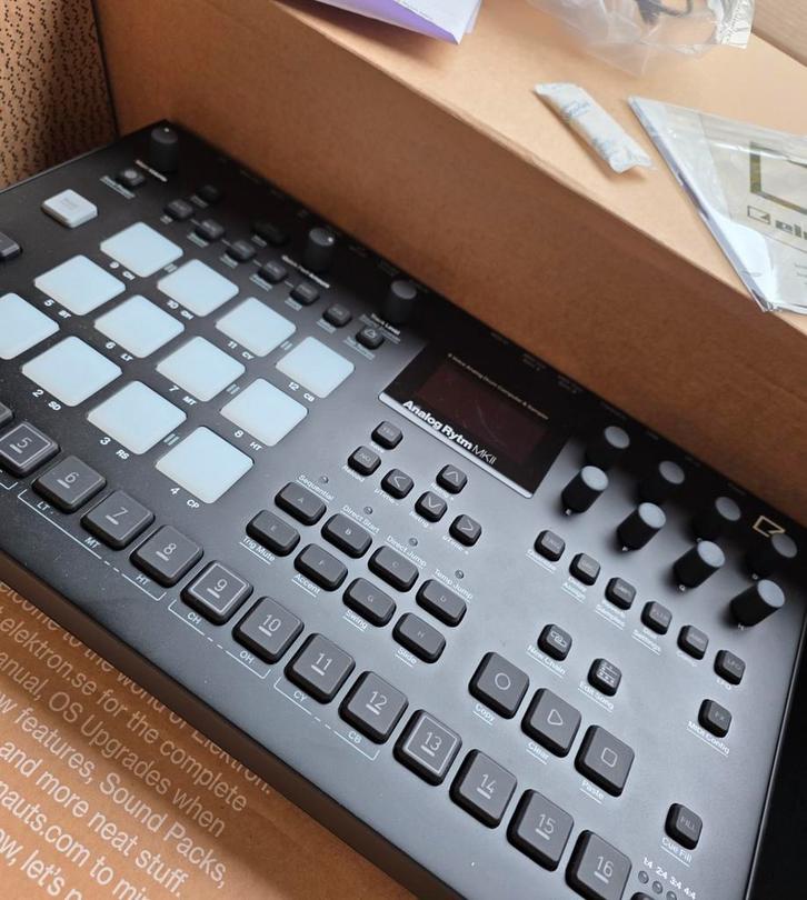 Elektron Analog Rytm MKII Drumcomputer. Zgan, Muziek en Instrumenten, Drumcomputers, Zo goed als nieuw, Overige merken, Ophalen of Verzenden