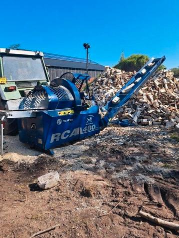 Zaagkloofmachine + bediening te huur.  beschikbaar voor biedingen