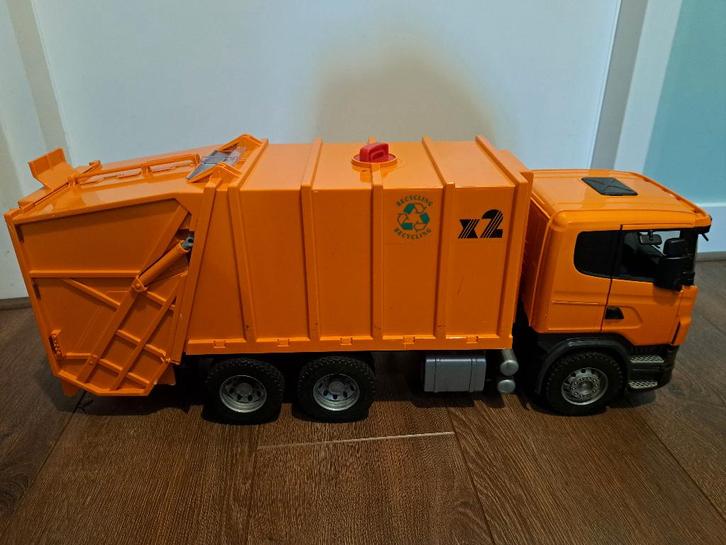 Bruder vuilniswagen, Kinderen en Baby's, Speelgoed | Speelgoedvoertuigen, Zo goed als nieuw, Ophalen