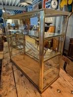 toonbank vitrine, Ophalen