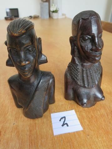 Balinees houtsnijwerk huwelijksparen en losse beeldjes beschikbaar voor biedingen