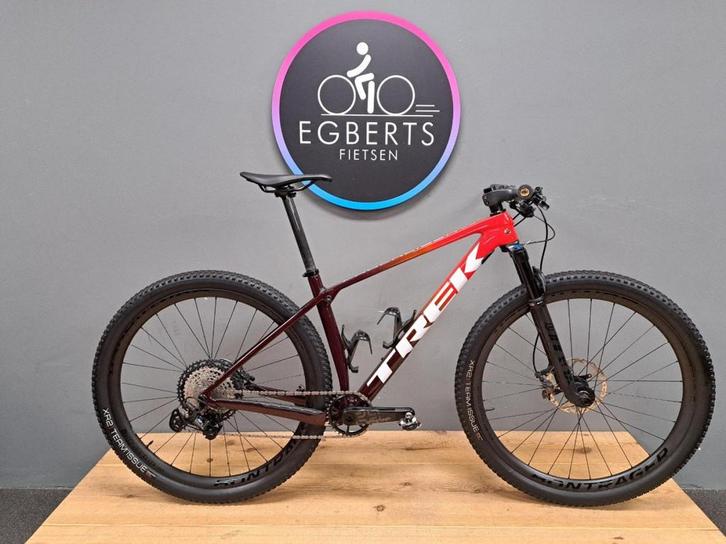 Trek Procaliber 9.8 - Carbon Heren Zwart/ Rood 45cm M 2025, Fietsen en Brommers, Fietsen | Mountainbikes en ATB, Gebruikt, Trek