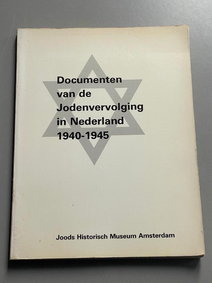 Documenten jodenvervolging in Nederland 1940-1945, Verzamelen, Militaria | Tweede Wereldoorlog, Overige soorten, Boek of Tijdschrift